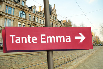 Schild 211 - Tante Emma