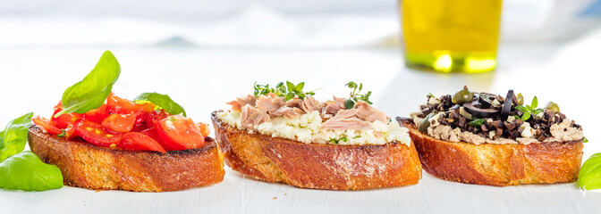 Frische selbstgemachte bruschetta brote