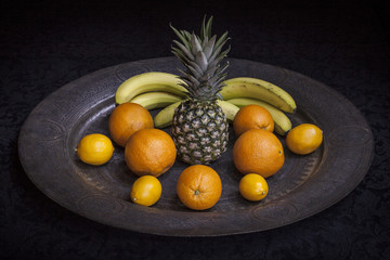 Citrus and tropical fruits mix - Fruit arrangement