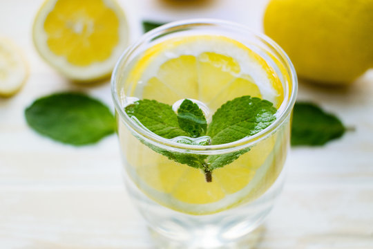 Vodka lemon with mint and fresh lemon