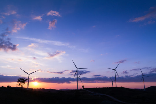 Wind turbine power generator