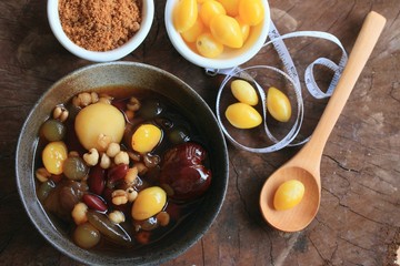 Chinese desert in syrup