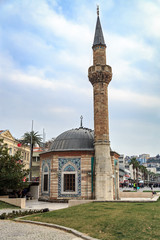 Fototapeta na wymiar Konak mosque in konak square in Izmir, Turkey