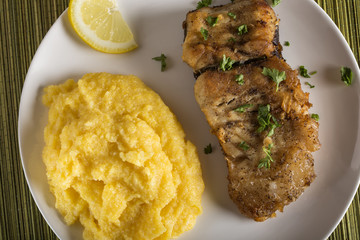 Fried mackerel with polenta and lemon