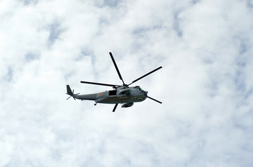 Fototapeta na wymiar Helicóptero de salvamento y vigilancia, España