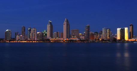 Fototapeta na wymiar Night Skyline, San Diego, California
