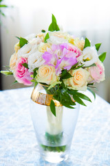 Bouquet of roses and orchids