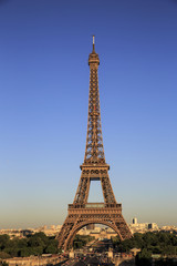 Fototapeta na wymiar Paris cityscape with Eiffel Tower 