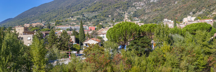 Fototapeta na wymiar Panorama ville de Nyons, Drôme, France 