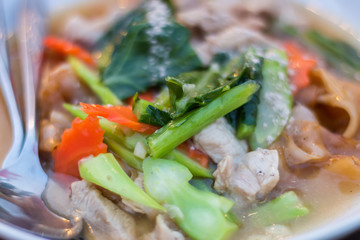 Fried Noodles with twine, Noodle Raadna put many vegetables, Vegetarian Food, healthy food.