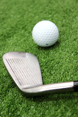 Iron club and golf ball