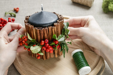 How to make candle decorated with cinnamon sticks