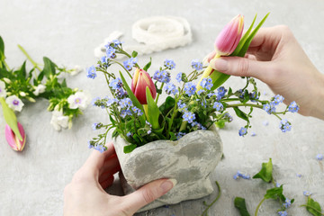 How to make floral arrangement inside stone heart vase.