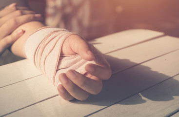 Arm splint mild injuries from accidents on vintage tone style