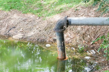 Water supply pipe in Canal