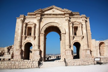 Fototapeta na wymiar Triumphal Arch in honor of Emperor Hadrian in ancient city of Jerash, Jordan Middle East 