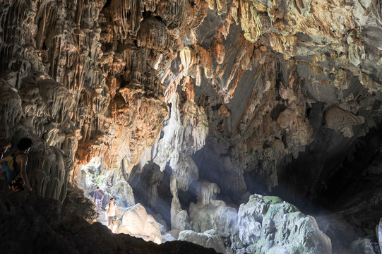 Tham Phu Kham cave near Vang Vieng