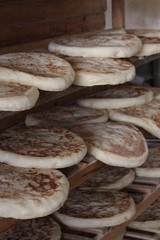 Turkish flatbread , bazlama