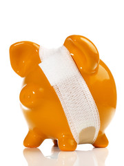 Sparschwein mit Verband