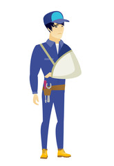 Injured mechanic with broken arm.