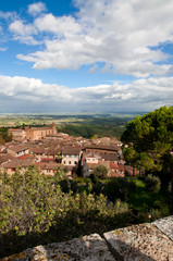 Fototapeta na wymiar Scenic view on Tuscany village in Italy