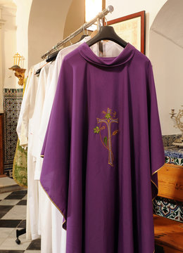 Vestuario sacerdotal, casullas