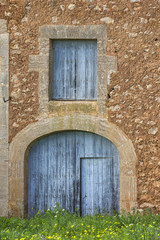 Portal einer gemauerten Scheune