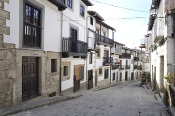 Fototapeta na wymiar Typical street in Candelario, Spain