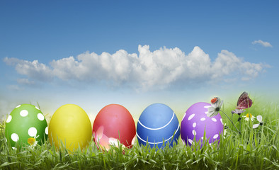 basket with Easter eggs