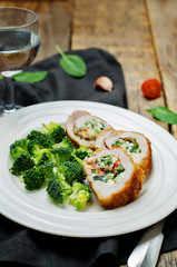 Ricotta tomato spinach stuffed turkey with broccoli