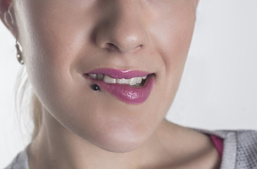Piercing en el labio