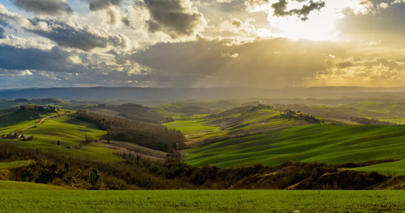 Fototapeta premium Scenic view of a tuscany countryside near Siena, Italy