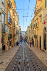 Obraz premium Vista do elevador da Bica em Lisboa