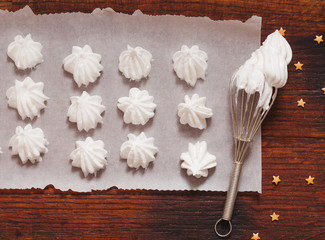 Raw white meringue