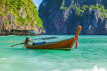 Fototapeta na wymiar The famous Maya Bay..Krabi Province in Thailand..
