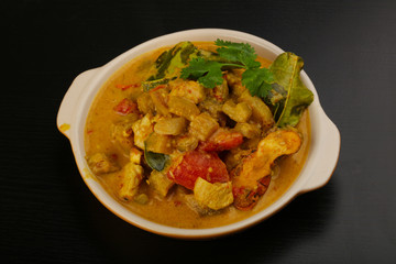 Curry chicken
