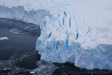 antarctica glacier © Martin