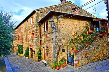 vecchio villaggio in pietra nella fortezza di Monteriggioni in Siena, Toscana Italia