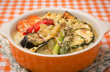 夏野菜のマカロニグラタン