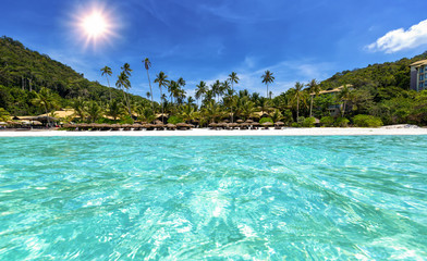 Türkises Wasser und Traumstrand in Malaysia