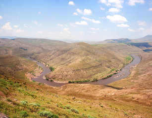 Fototapeta na wymiar River bend of the Oranje River near the village of Makunyapane, Lesotho