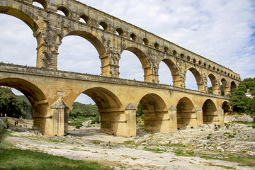 Fototapeta na wymiar Pont du Gard, old water line of the Romans