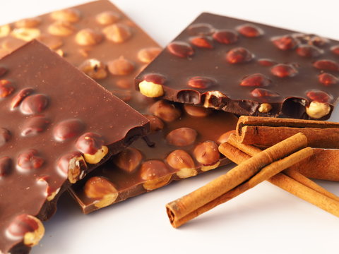 Hazelnut chocolate with ingredients