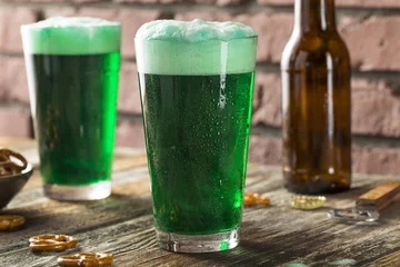 Fototapeten Refreshing Festive Green Beer © Brent Hofacker