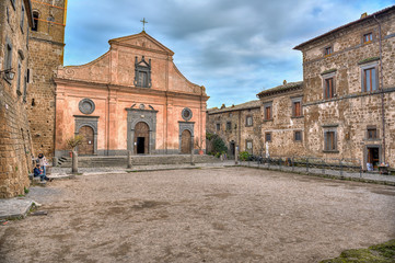 Fototapeta na wymiar Civita di Bagnoregio Town Square and Church