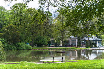 Nałęczów buildings in the park
Full shots of buildings with lots of details, greenery in a relaxed atmosphere.