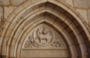 tympan d'une église, rocamadour, france, 