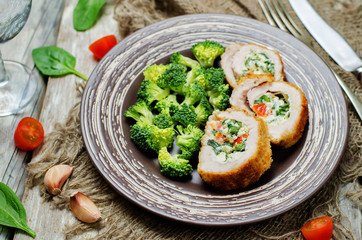 Ricotta tomato spinach stuffed turkey with broccoli