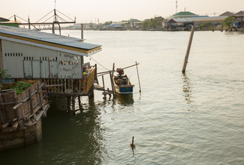 Fototapeta na wymiar Long tail boat a main transportation in chaopraya river