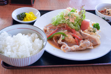 豚肉のしょうが焼き